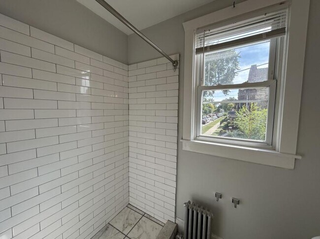 Building Photo - 1 bedroom in Chicago IL 60639