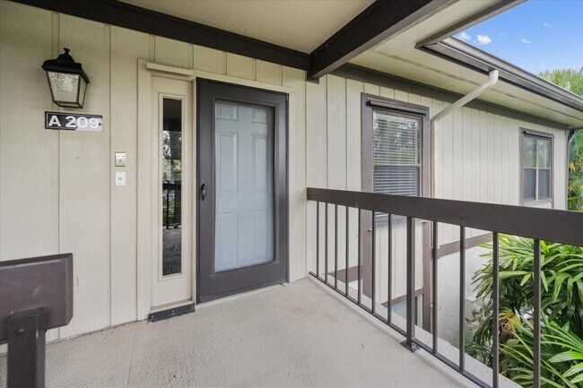 Building Photo - 13230 Polo Club Rd