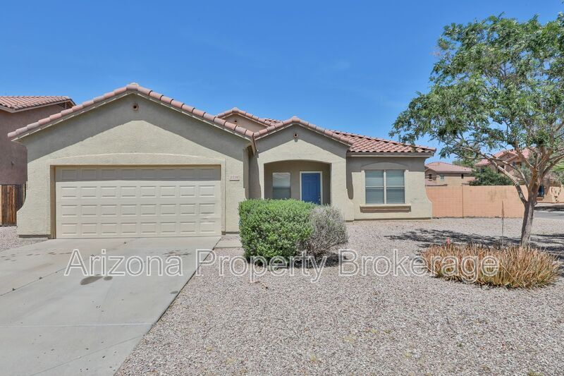 Primary Photo - 2736 W. Mineral Butte Dr.