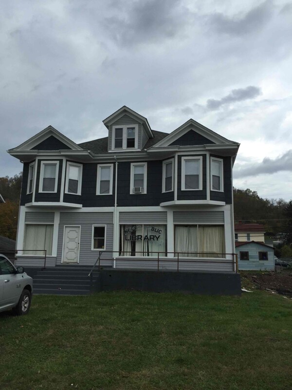 53937 Pike St Unit 2, Neffs, OH 43940 Room for Rent in Neffs, OH