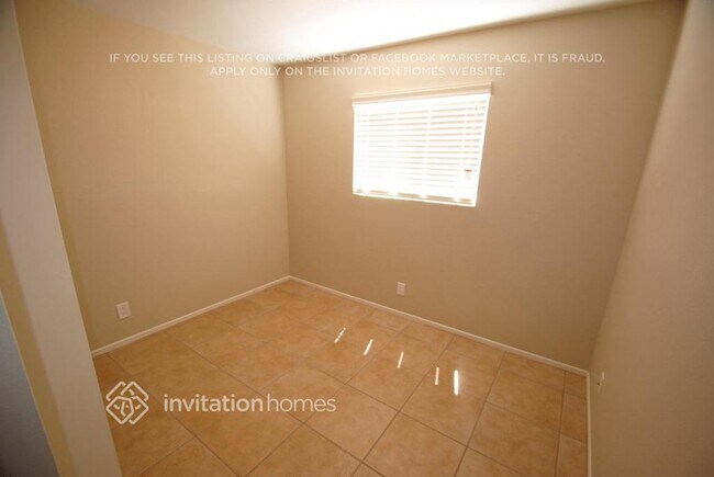 Building Photo - 817 N 95th St
