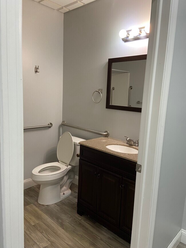 Photo - 15 LLC-23 Elm St Apartment