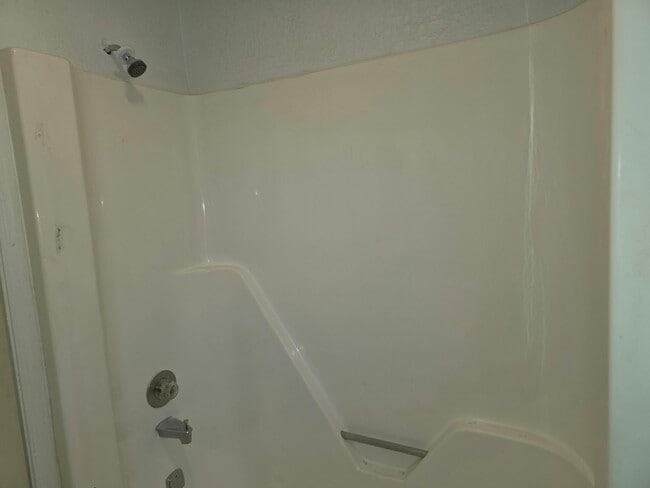 Building Photo - 709 Windy Rd