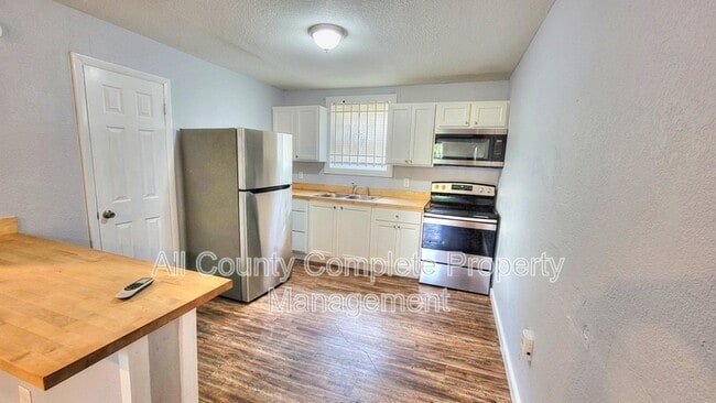 Building Photo - 3018 Pearce St