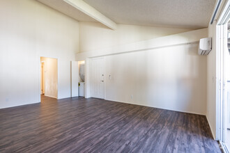 Oakview Apartment Homes photo'