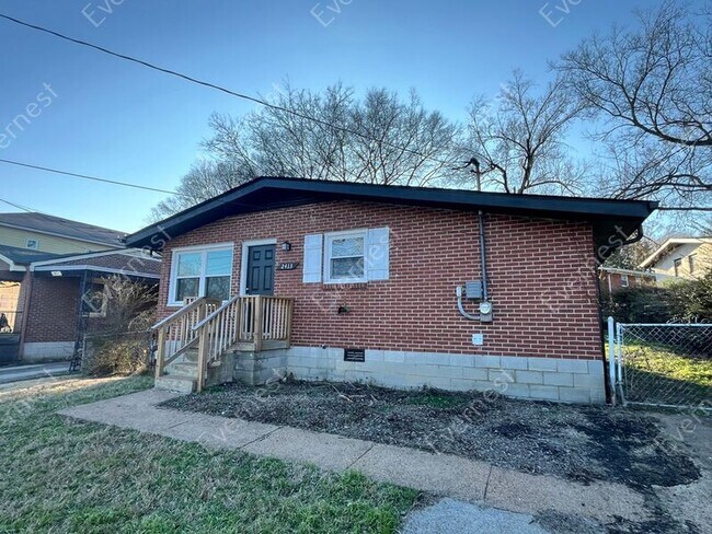 Building Photo - 2413 14th Ave N