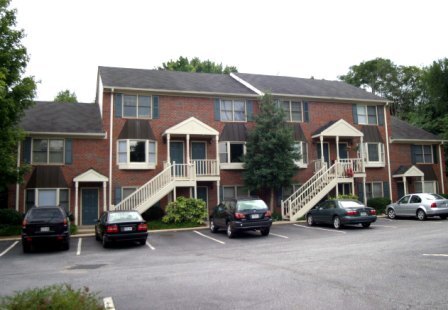 Primary Photo - 2 Bedroom Townhouse