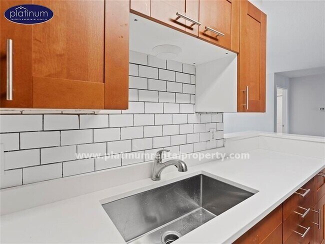 Foto del edificio - 1217 Pine Heights Dr NE