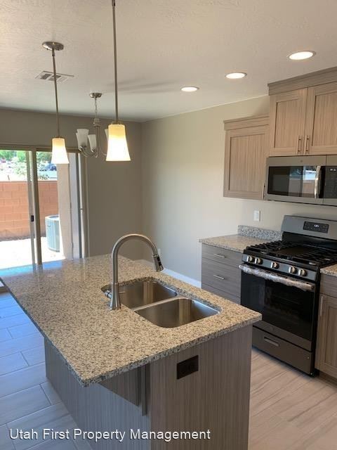 Building Photo - 3 br, 2.5 bath House - 3239 S 840 E #26