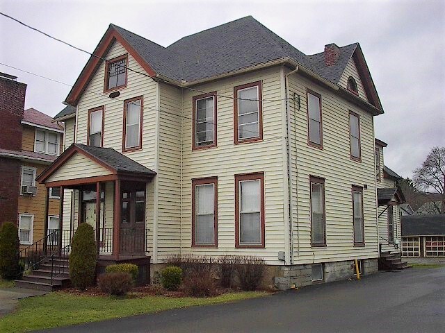 Primary Photo - 363 Main St