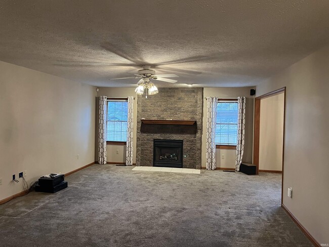 Building Photo - 6655 Oak View Ct