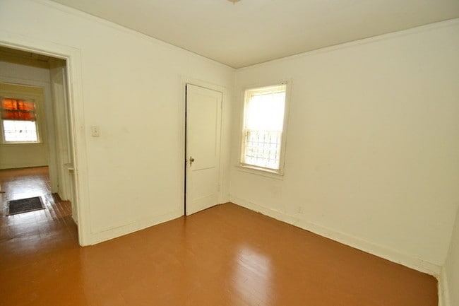 Building Photo - 1521 Estill St