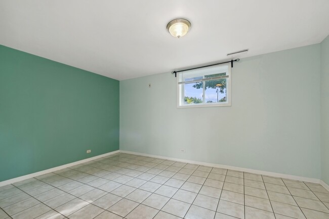 Building Photo - 306 Westmoreland Dr