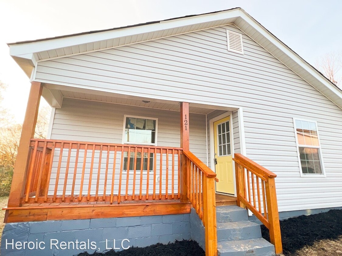 2 br, 1 bath House 121 Forest Street House Rental in Greer, SC