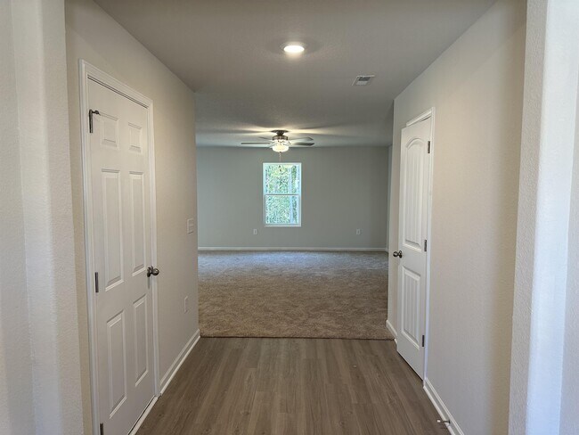 Building Photo - 5255 Wolfridge Ave