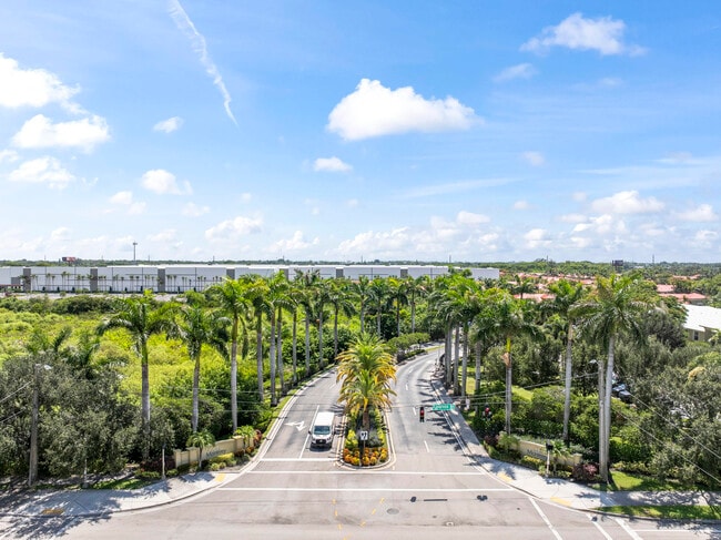 Foto del edificio - 298 Lake Monterey Cir