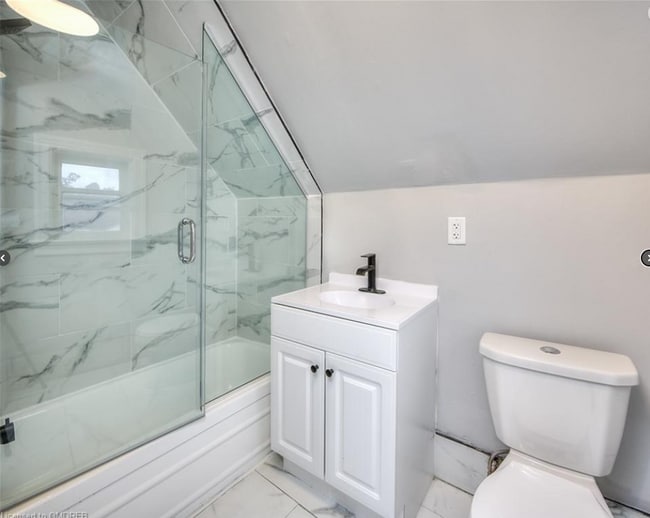 Photo du bâtiment - Loft-Style 1 Bedroom Apartment for Rent — ...