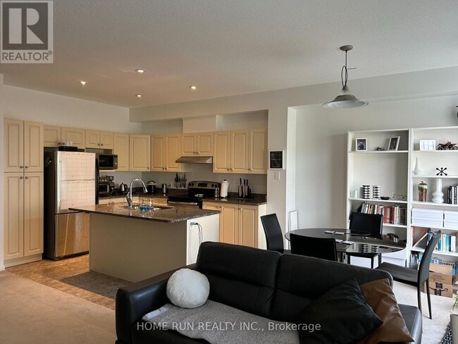 Building Photo - 139 Battersea Cres