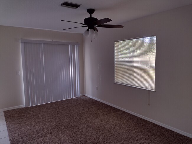 Building Photo - 7422 Pond Cir