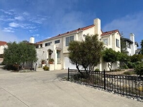 Building Photo - 1525 Saratoga Ave