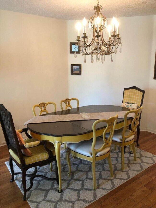 Foto del edificio - 5265 Brisata Cir