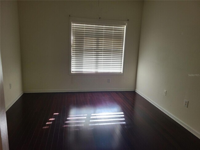 Foto del edificio - 4802 51st St W