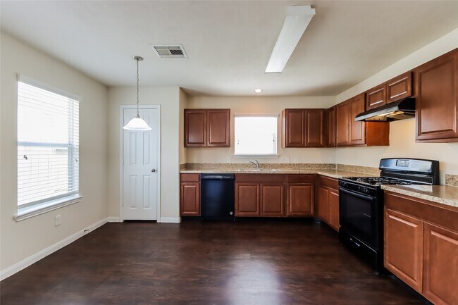 Foto del edificio - 2435 Gibbs Bend Ct