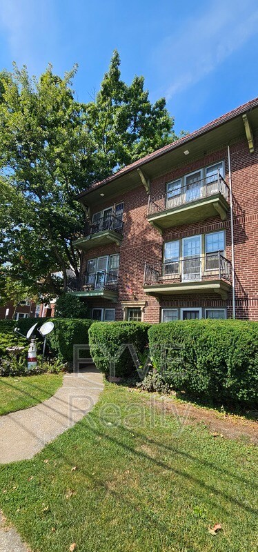 Building Photo - 16814 Madison Ave