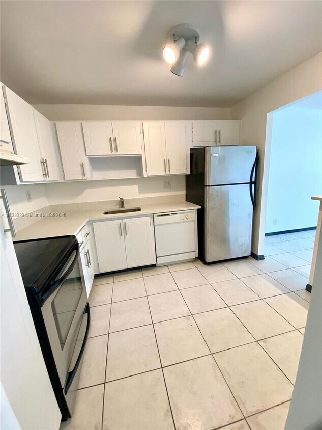 Foto principal - 2781 Taft St
