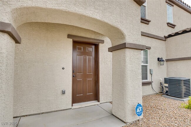 Foto del edificio - 5164 Steep Cliffs Ave
