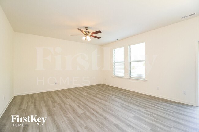 Building Photo - 5726 Beaver Pond Tl