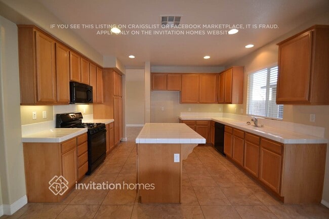 Building Photo - 43656 Tahoe Way