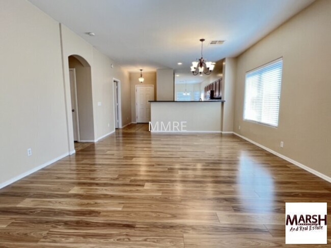 Foto del edificio - BEAUTIFUL 3 BEDROOM HOME IN CASA GRANDE!