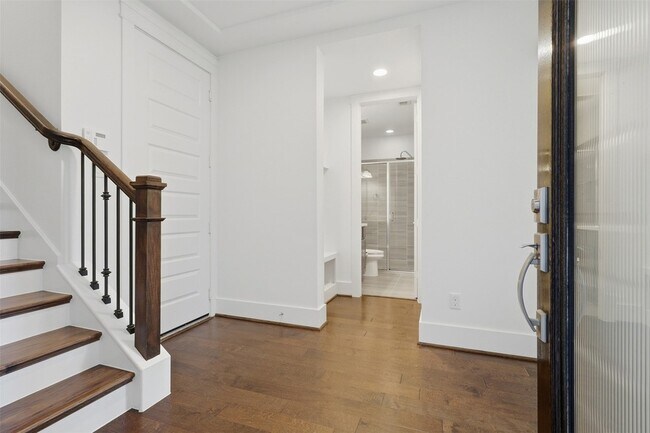 Foto del edificio - 821 Algona Ave