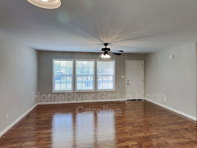 Building Photo - 5956 Brentwood Park Pl