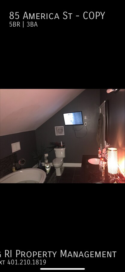 Foto del edificio - CORPORATE RENTAL! Renovated Coverted Churc...