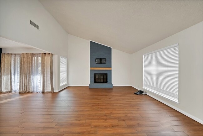 Building Photo - 1611 Celeste Ct