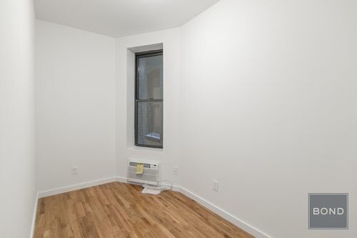 Foto del edificio - 440 W 51st St