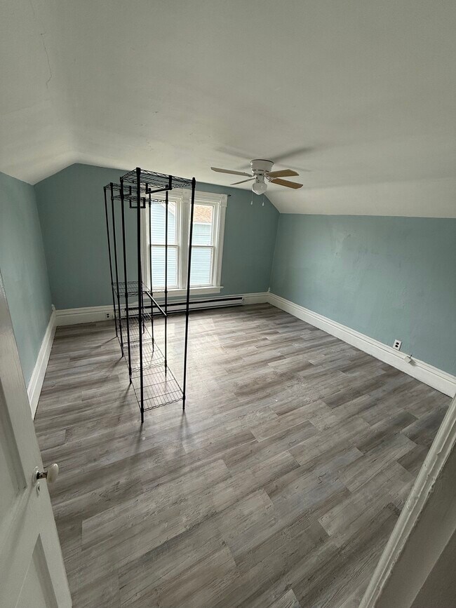Bedroom 2 - 406 W 14th Ave