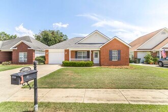 Building Photo - 104 Cello Ln