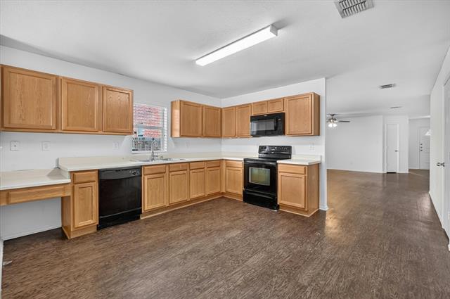 Building Photo - 1608 Diamond Lake Trail