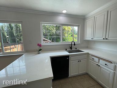 Building Photo - 4 br, 2 bath House - 1008 Fox Meadow Way