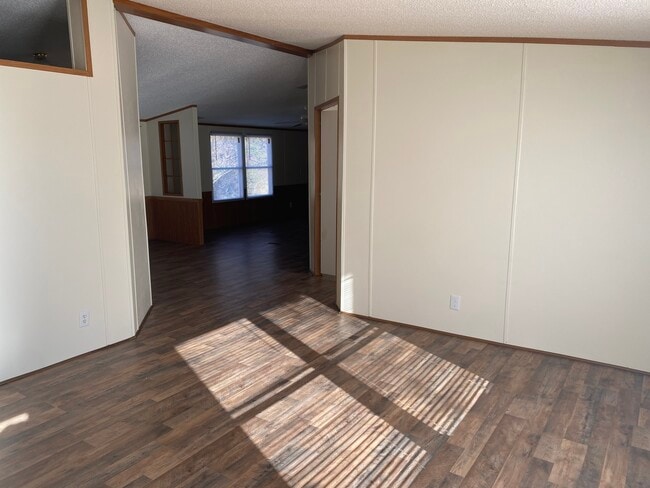 Building Photo - 9004 Dorchester Ln