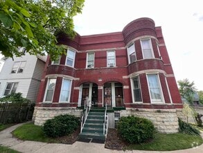 Building Photo - 7026 S Wentworth Ave