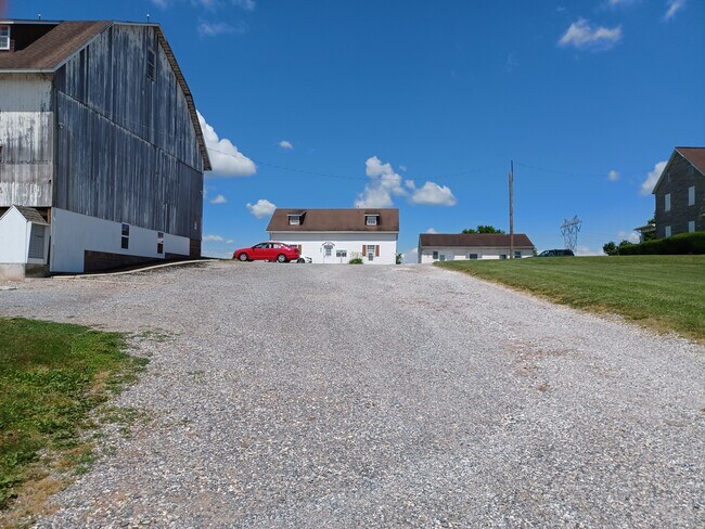 Foto del edificio - 260 Bowers Bridge Rd