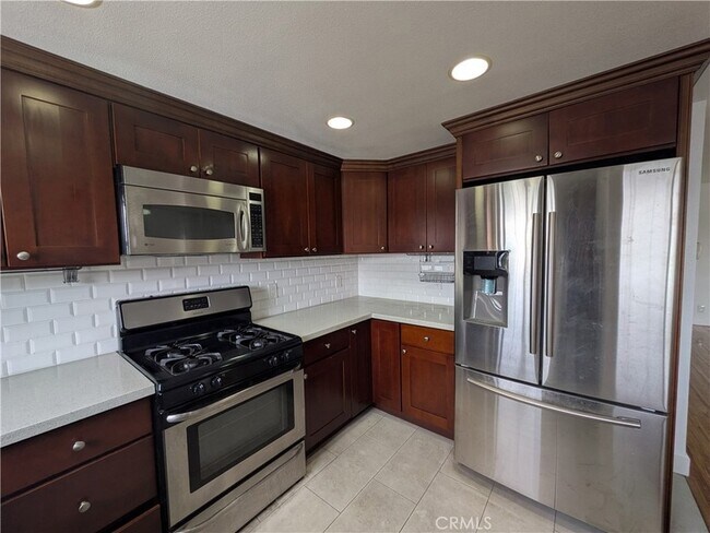 Foto del edificio - 1852 W 145th St