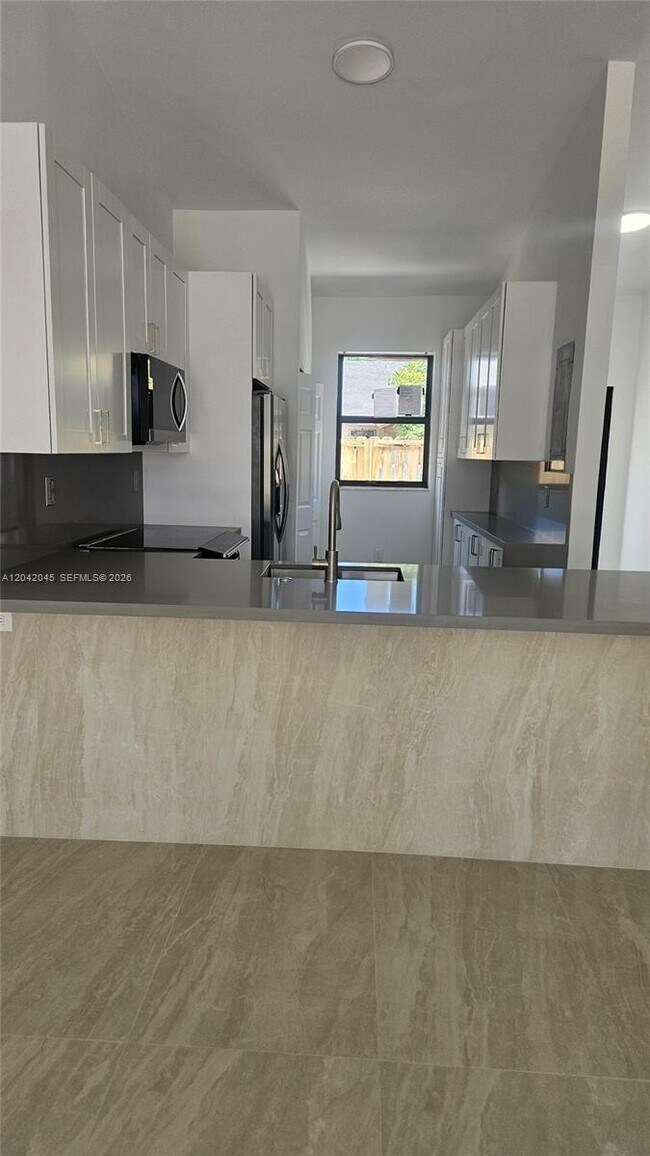 Foto del edificio - 6780 NW 186 Ter