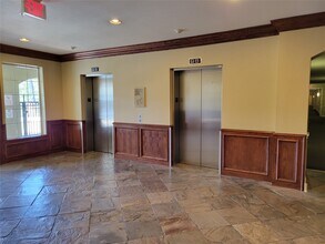 Building Photo - 7575 Kirby Dr