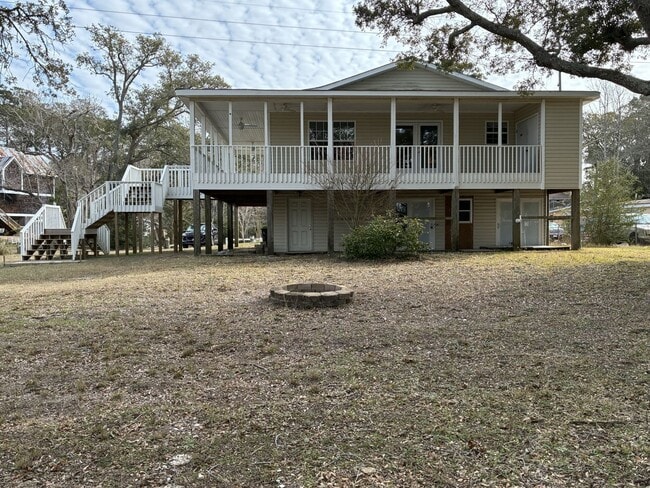 Foto del edificio - 2 Bedroom 1 Bath Home in Howells Point, Sunset Harbor, Bolivia, N C