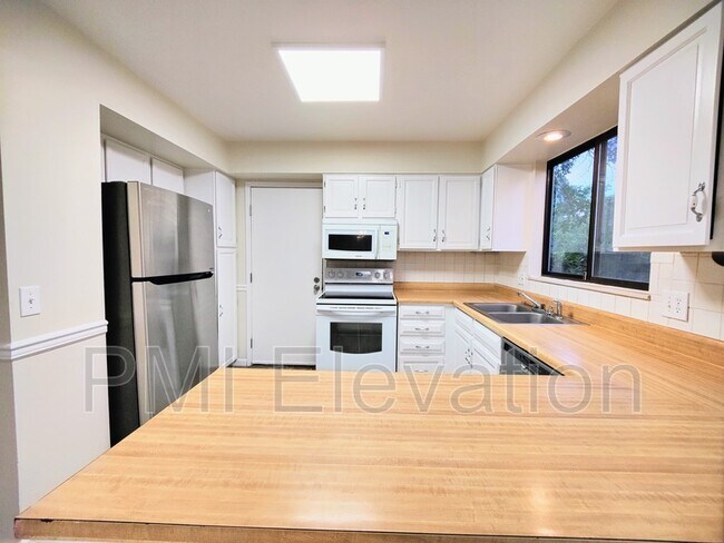 Building Photo - 4584 S Fairplay St